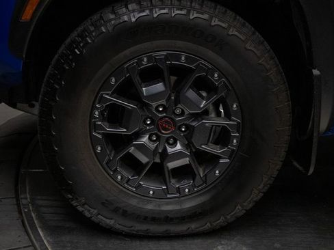 Used 2024 Nissan Frontier PRO-4X w/ Pro Premium Package image 8