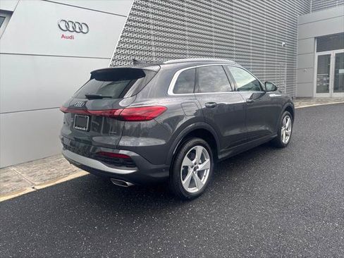 Certified 2025 Audi Q5 Premium Plus w/ Premium Plus AWD/4WD image 3