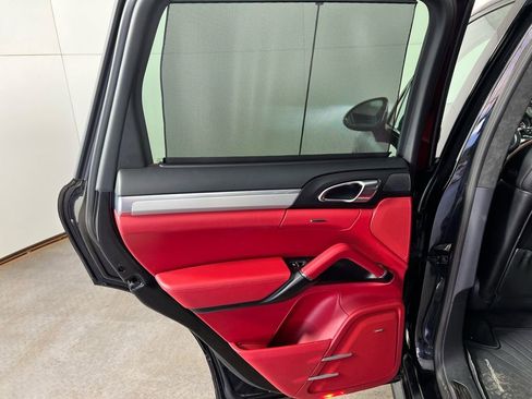 Certified 2018 Porsche Cayenne GTS image 26