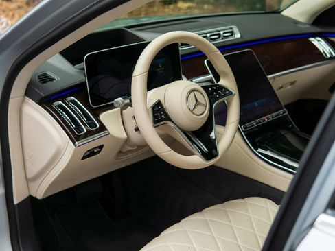 Used 2023 Mercedes-Benz S 580 4MATIC Sedan w/ Warmth & Comfort Package image 3