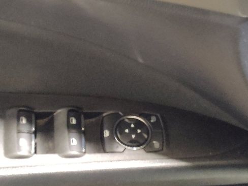 Used 2019 Ford Fusion SE FWD image 27