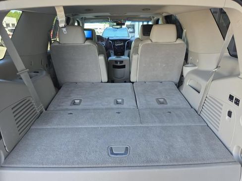 Used 2019 Cadillac Escalade Luxury RWD image 15