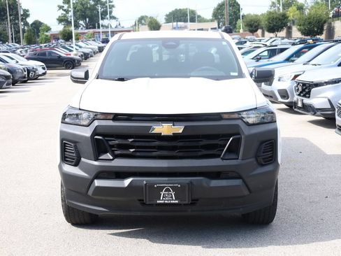 Used 2023 Chevrolet Colorado W/T w/ Advanced Trailering Package RWD image 3