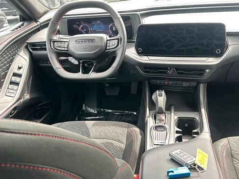 New 2026 Dodge Charger R/T AWD/4WD image 15