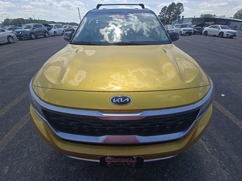 Used 2021 Kia Seltos S AWD/4WD image 2