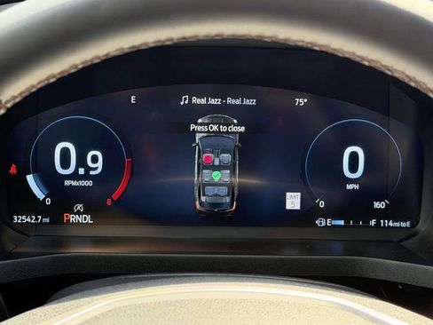 Used 2025 Ford Explorer Active RWD image 24