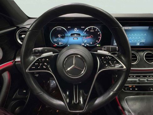Used 2023 Mercedes-Benz E 350 4MATIC Sedan image 33