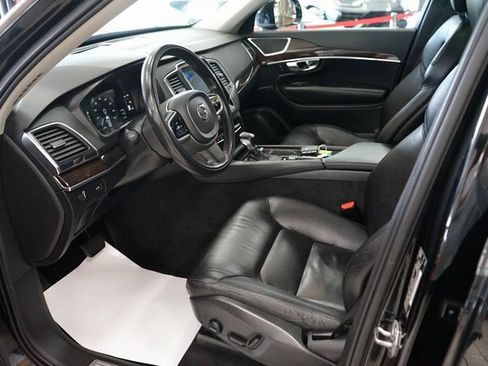 Used 2019 Volvo XC90 T5 Momentum w/ Protection Package image 27