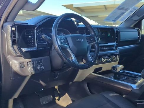 Used 2022 Chevrolet Silverado 1500 LT Trail Boss image 4