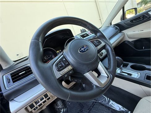 Used 2017 Subaru Outback 2.5i AWD/4WD image 17