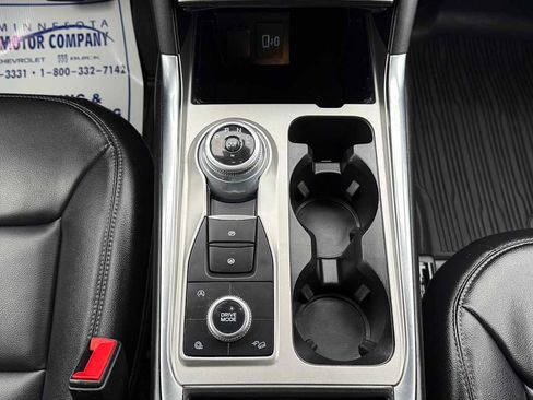 Used 2021 Ford Explorer XLT w/ Equipment Group 202A image 25