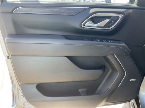 Used 2023 GMC Yukon SLT image 21