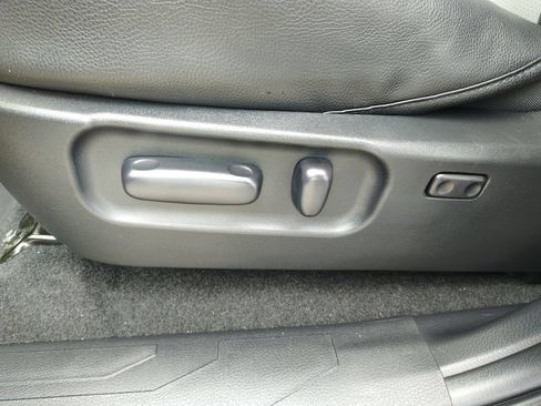 Used 2023 Toyota Tacoma TRD Sport AWD/4WD image 12