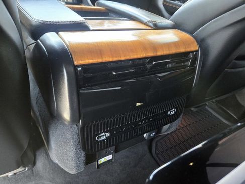 Used 2022 Jeep Grand Wagoneer Series III w/ Rear Seat Video Group 1 AWD/4WD image 22