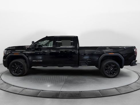 Used 2024 GMC Sierra 2500 AT4 w/ AT4 Premium Plus Package AWD/4WD image 3