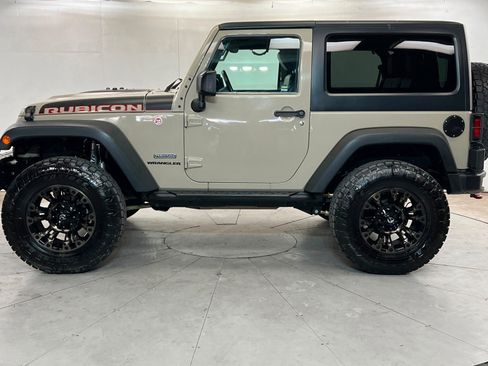 Used 2017 Jeep Wrangler Rubicon AWD/4WD image 2
