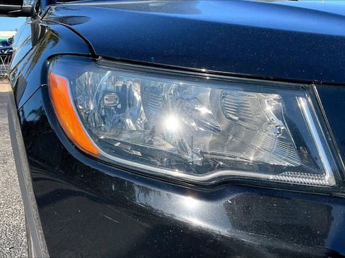 Used 2019 Jeep Compass Latitude w/ Cold Weather Group image 34