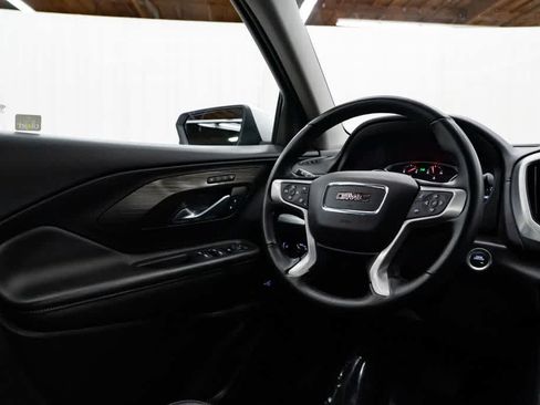 Used 2024 GMC Terrain SLT AWD/4WD image 11