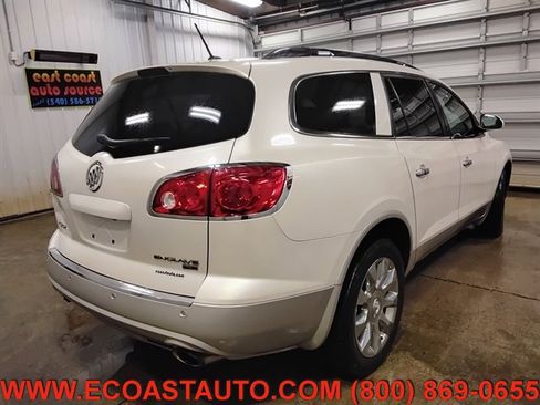 Used 2011 Buick Enclave CXL image 3