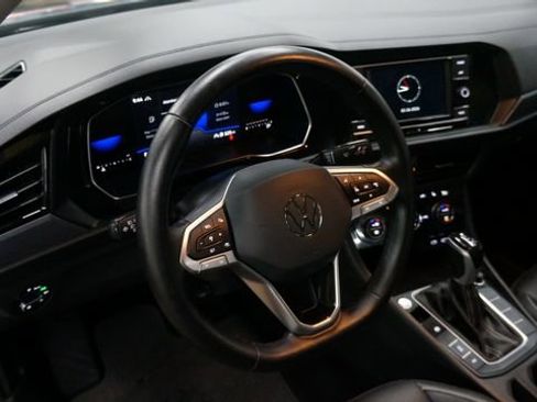 Certified 2023 Volkswagen Jetta SE image 10