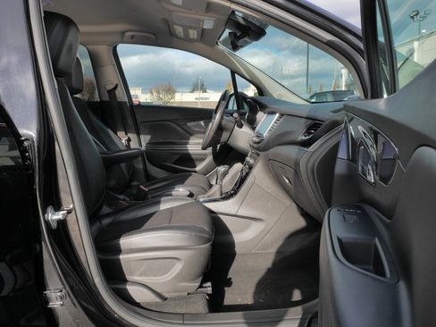 Used 2019 Buick Encore Sport Touring image 12