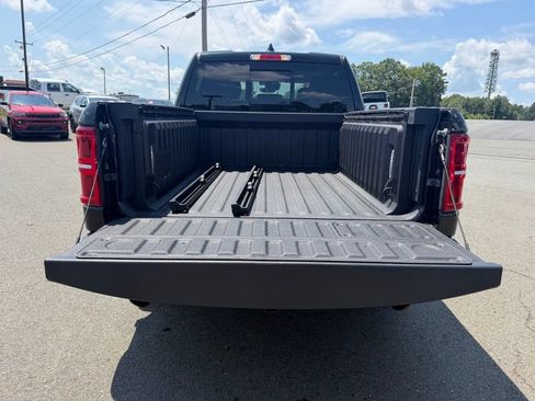 Used 2025 RAM 1500 Limited AWD/4WD image 5