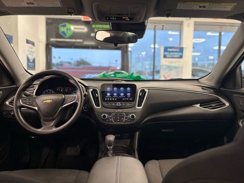 Used 2025 Chevrolet Malibu LT image 15