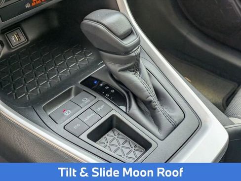 Used 2025 Toyota RAV4 XLE w/ Convenience Package image 25