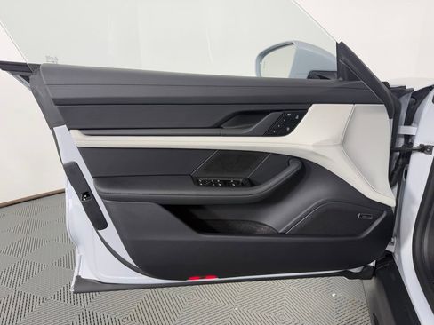 New 2026 Porsche Taycan GTS image 18