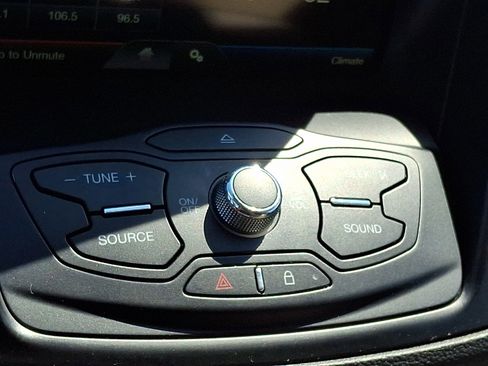 Used 2015 Ford Escape SE w/ Equipment Group 201A FWD image 15