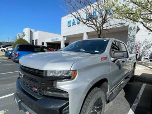 Used 2019 Chevrolet Silverado 1500 LT Trail Boss AWD/4WD image 2