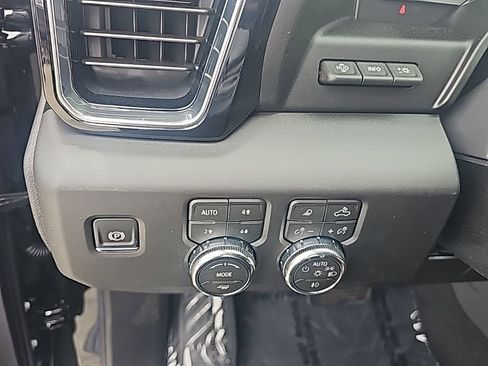 New 2026 GMC Sierra 1500 Denali Ultimate AWD/4WD image 17