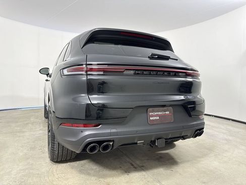 New 2026 Porsche Cayenne image 19