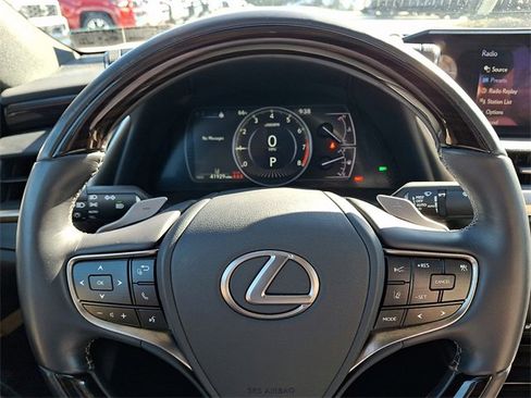 Used 2019 Lexus ES 350 Luxury w/ Accessory Package image 20