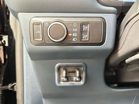 New 2025 Ford Maverick XLT w/ XLT Luxury Package image 13