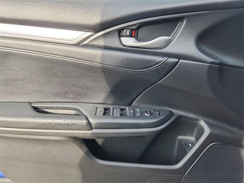 Used 2017 Honda Civic Touring image 21