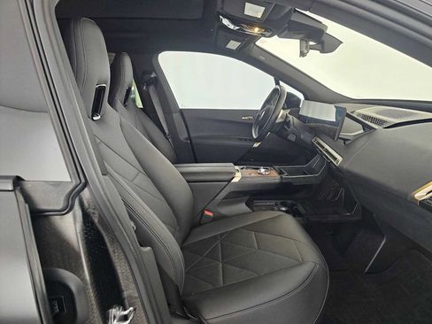 Used 2023 BMW iX xDrive50 w/ Ultimate Package image 10