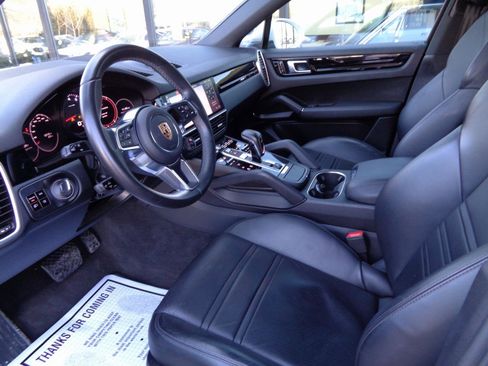 Used 2020 Porsche Cayenne image 10