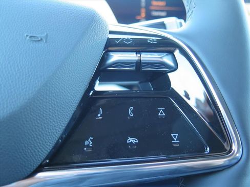 New 2026 Cadillac Optiq Luxury 2 image 19