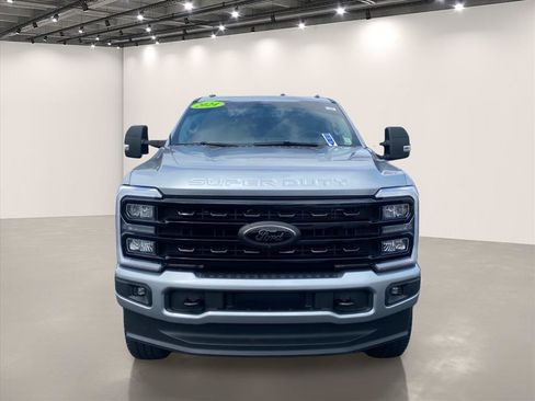 Used 2024 Ford F250 XLT w/ Black Appearance Package AWD/4WD image 2