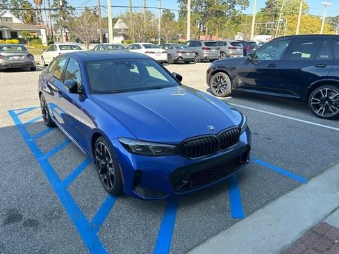 Used 2025 BMW 330i Sedan w/ M Sport Package image 3