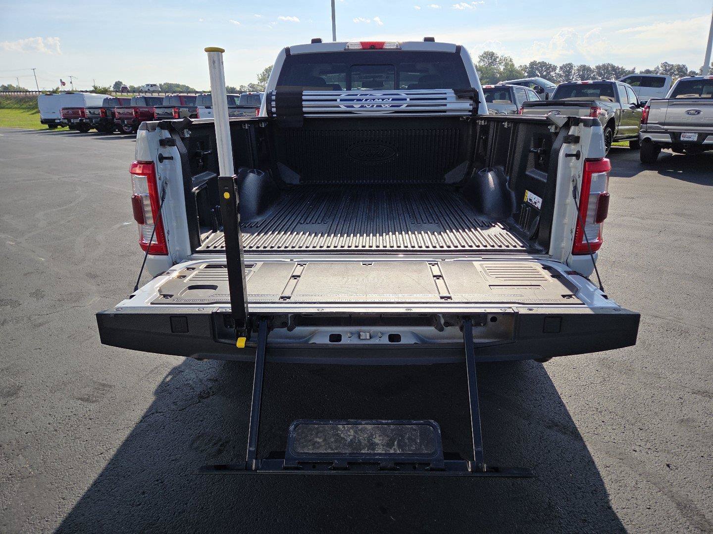 Used 2021 Ford F150 Lariat w/ Equipment Group 502A High AWD/4WD image 18