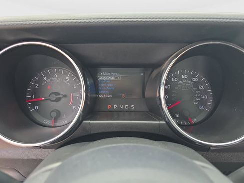 Used 2015 Ford Mustang Coupe RWD image 28