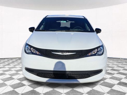 New 2026 Chrysler Voyager LX FWD image 9
