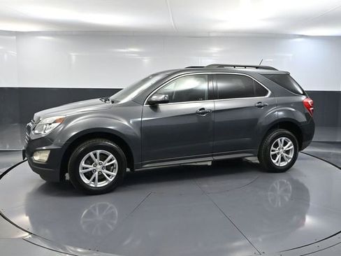 Used 2017 Chevrolet Equinox LT w/ Convenience Package FWD image 10