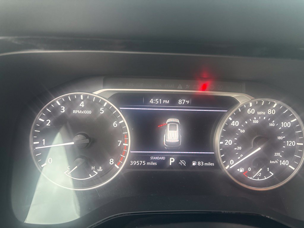Used 2024 Nissan Pathfinder SV FWD image 5