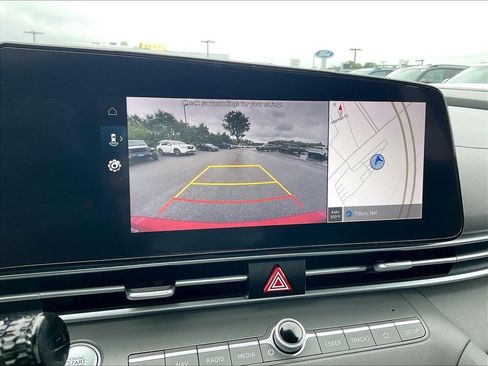 Used 2023 Hyundai Elantra SEL w/ Convenience Package FWD image 18
