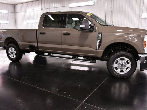 New 2026 Ford F250 XLT w/ FX4 Off-Road Package image 8