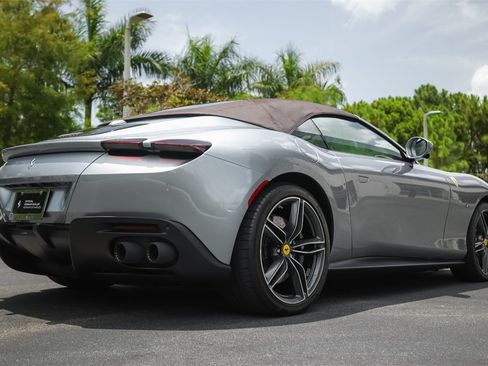 Certified 2024 Ferrari Roma Spider image 10
