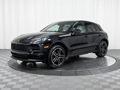 Certified 2021 Porsche Macan AWD/4WD image 1